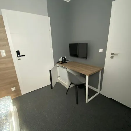 Hugo Nocleg ze śniadaniem